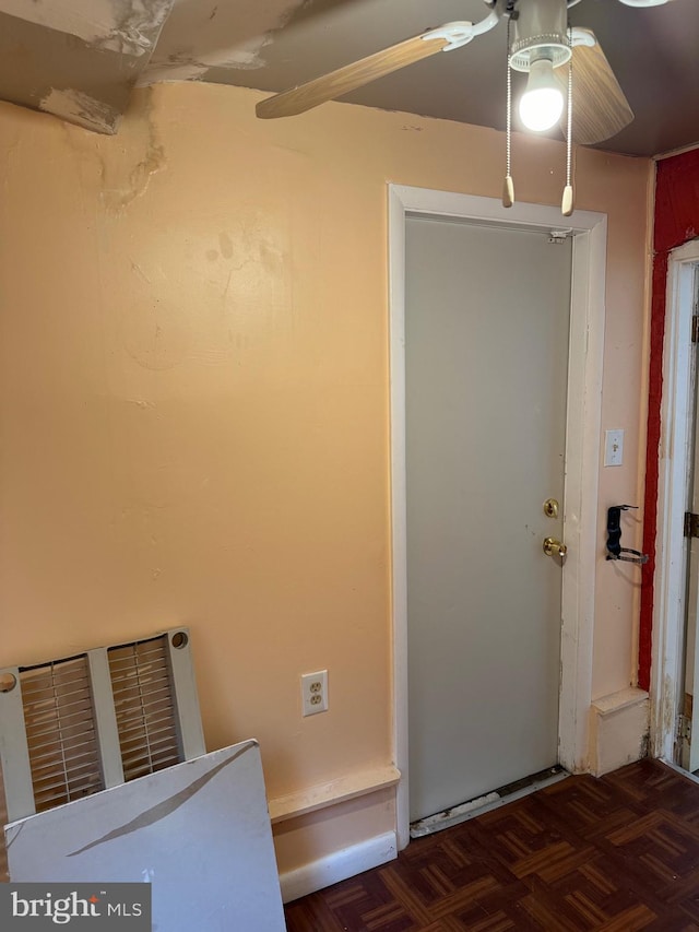 1717 W 4th St, Wilmington, DE 19805 - entrance foyer featuring a ceiling fan