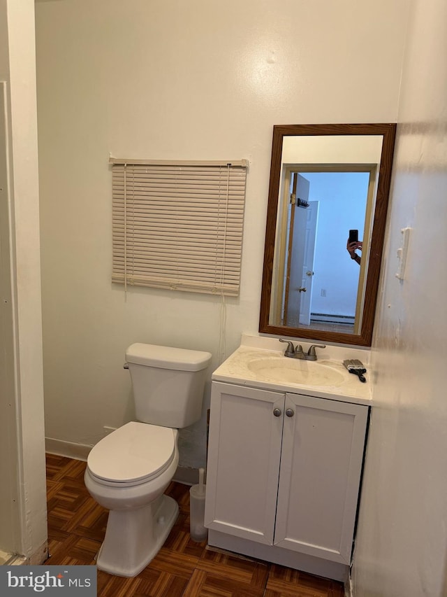 1717 W 4th St, Wilmington, DE 19805 - half bathroom with toilet and vanity