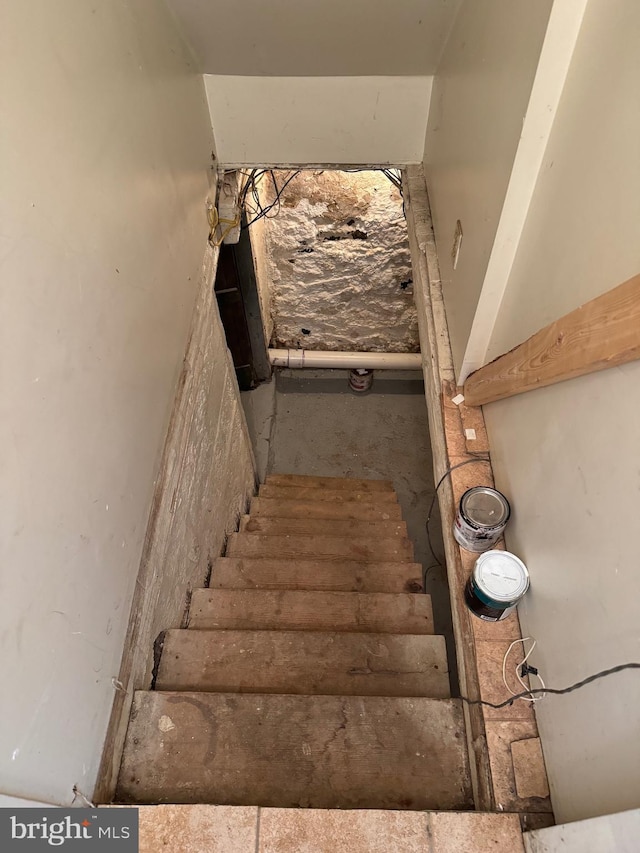 1717 W 4th St, Wilmington, DE 19805 - view of stairs