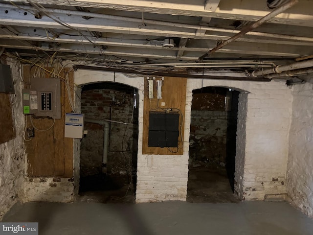 1717 W 4th St, Wilmington, DE 19805 - unfinished basement with electric panel