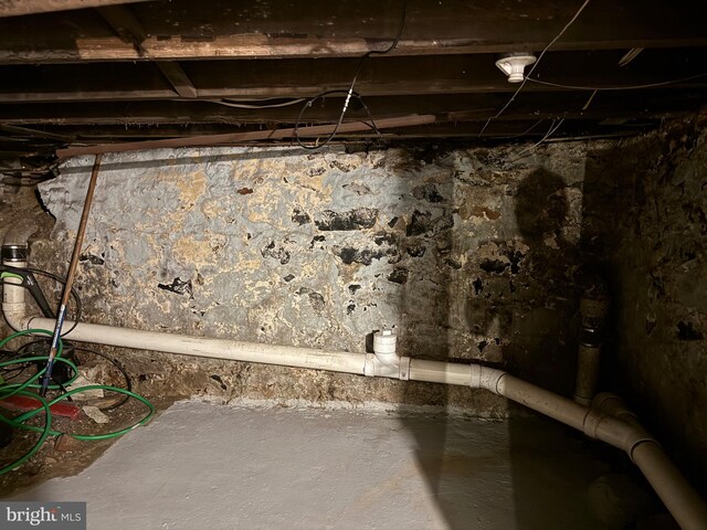 1717 W 4th St, Wilmington, DE 19805 - view of unfinished basement