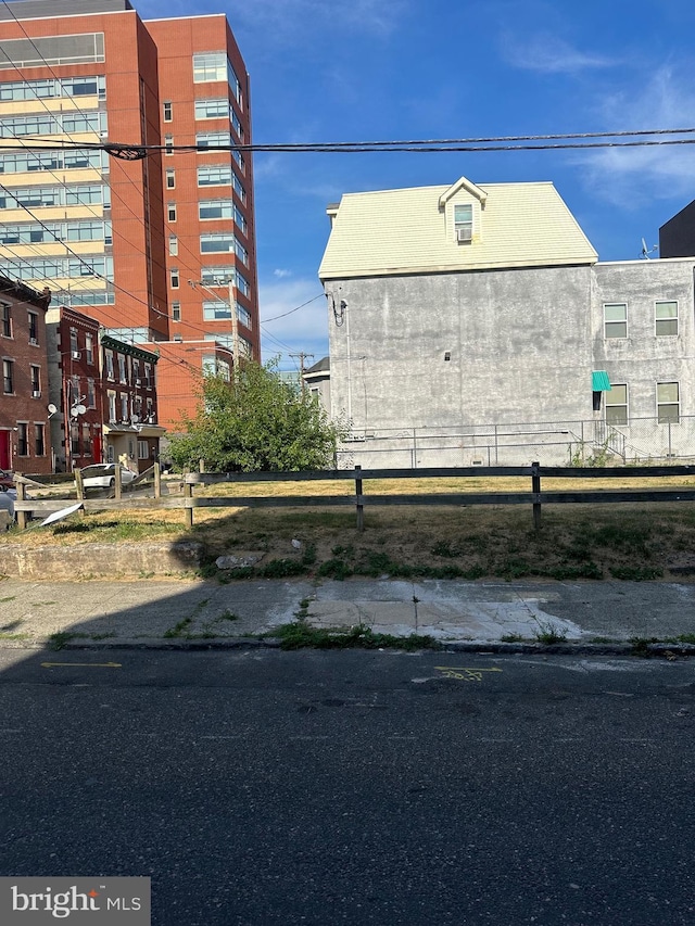 1426 W Tioga St, Philadelphia, PA 19140