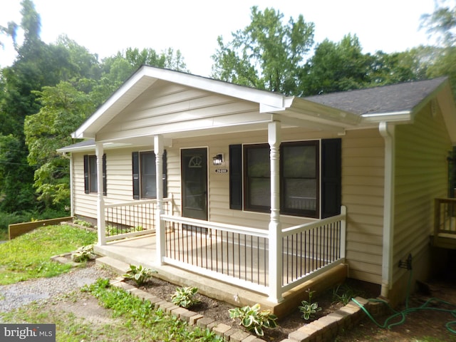 view of front of house with covered porch