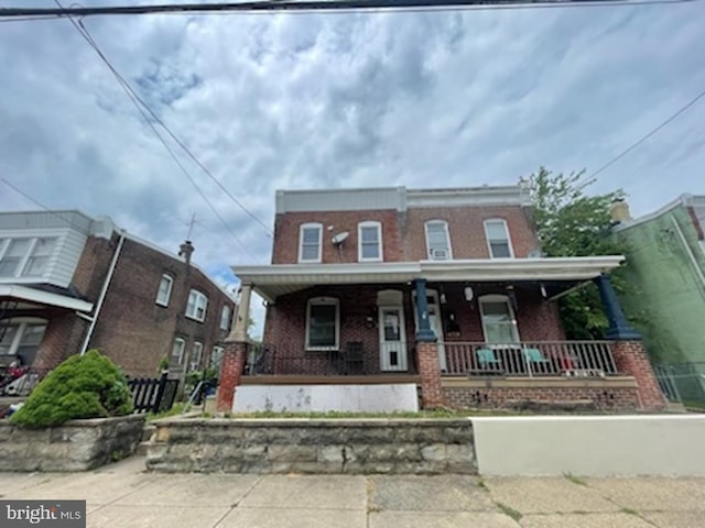 view of front of home with covered porch