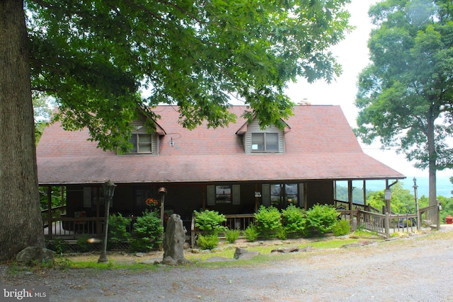 view of front facade with covered porch