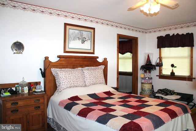 bedroom with ceiling fan