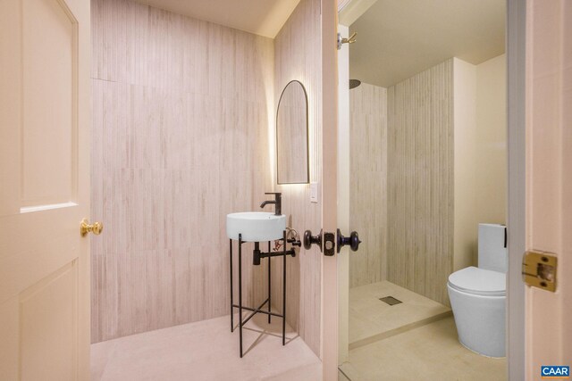 14186 Devils Three Jump Rd, Milford, VA 22514 - bathroom featuring walk in shower, sink, and toilet