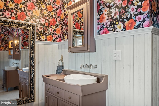 bathroom featuring vanity