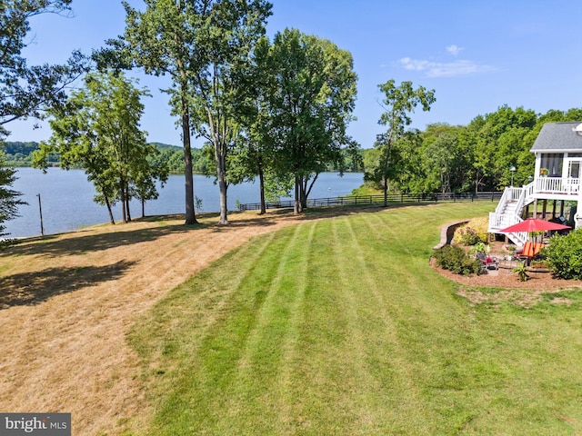 view of yard with a water view