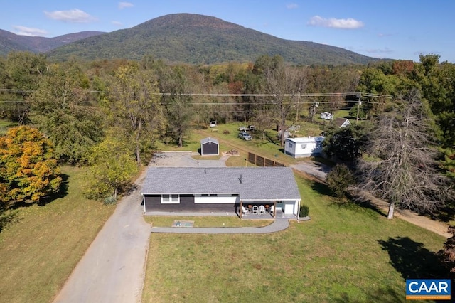 bird's eye view featuring a mountain view