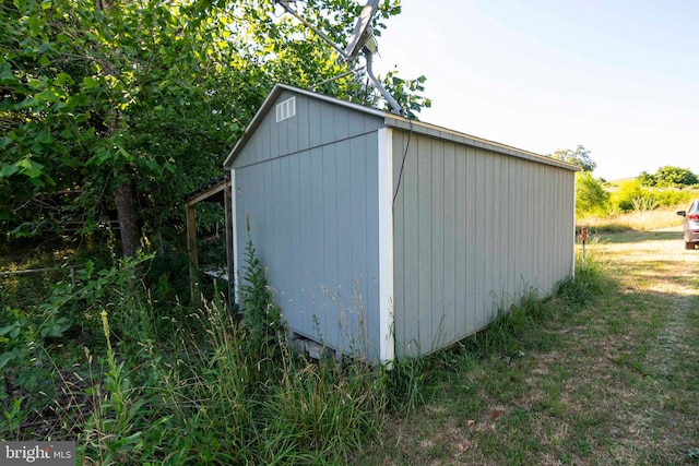 view of outbuilding