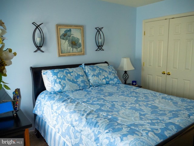 bedroom featuring a closet