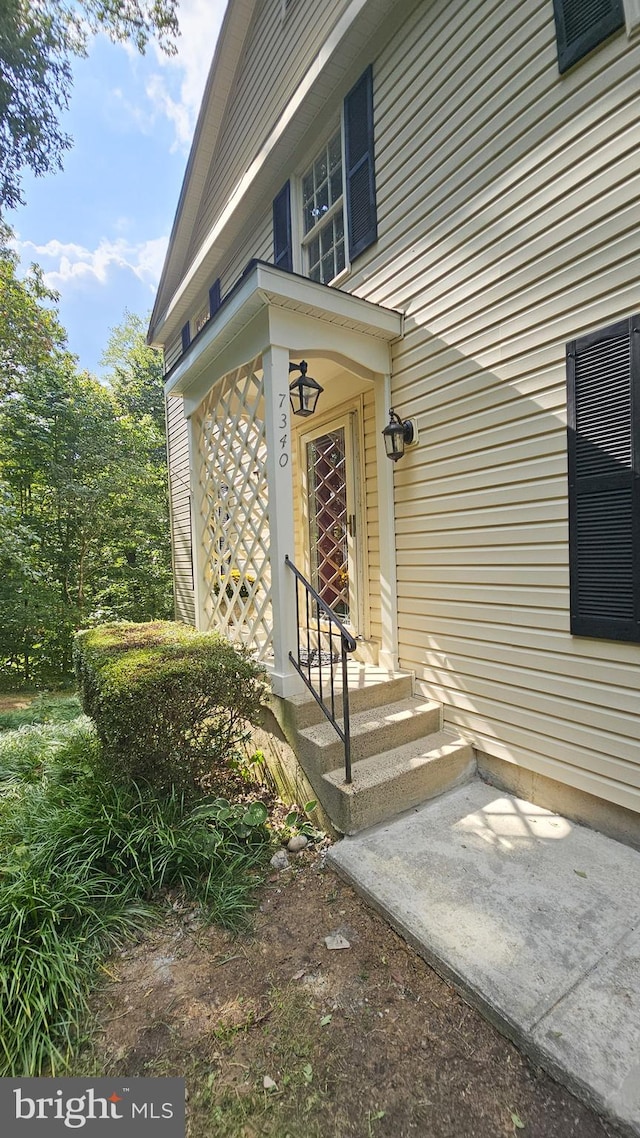 view of property entrance