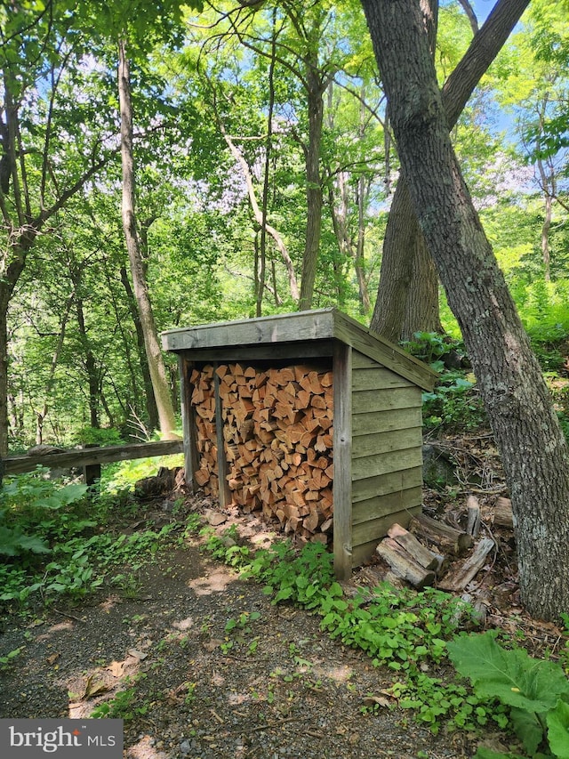 view of outbuilding