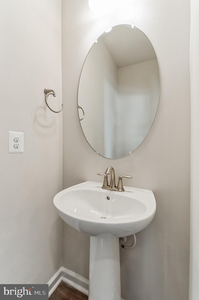 bathroom with sink