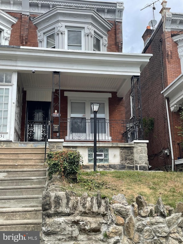 view of front of house with covered porch