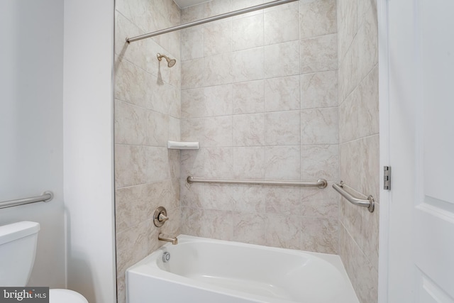 full bathroom featuring toilet and shower / bath combination