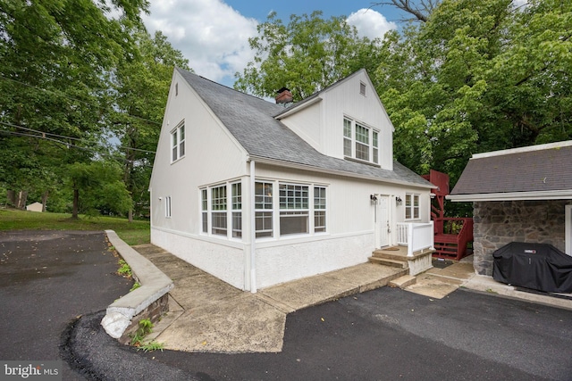 view of front of home