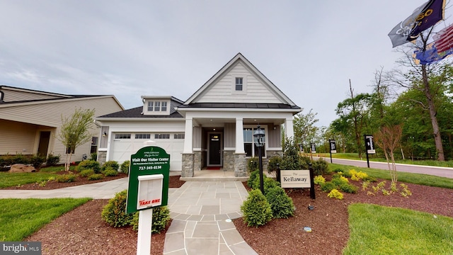 view of front facade with a garage