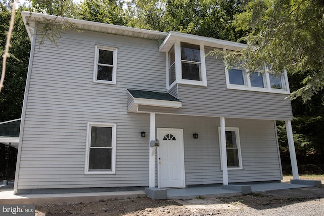 view of front of property