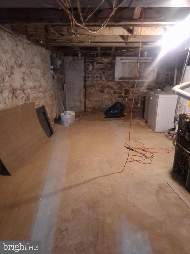 basement with washer / clothes dryer