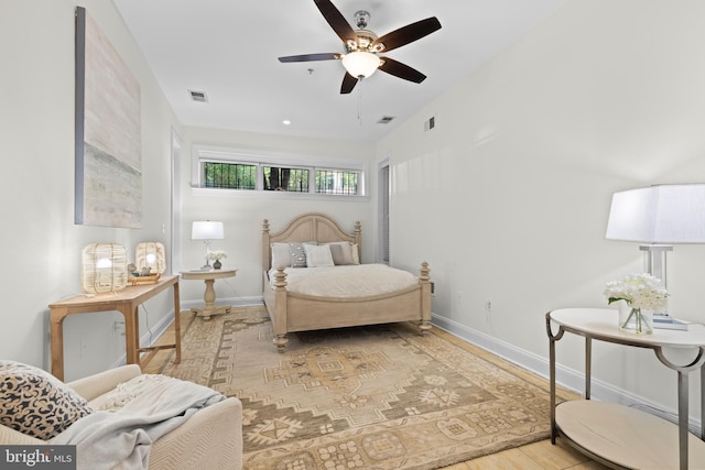 bedroom with ceiling fan