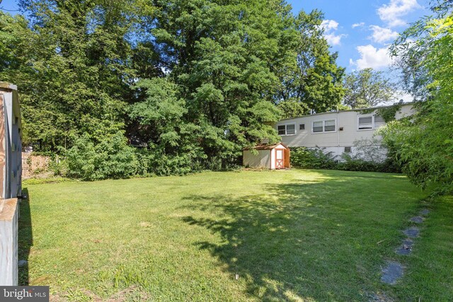 75 Church St, Beverly, NJ 08010 - wooden deck with a lawn