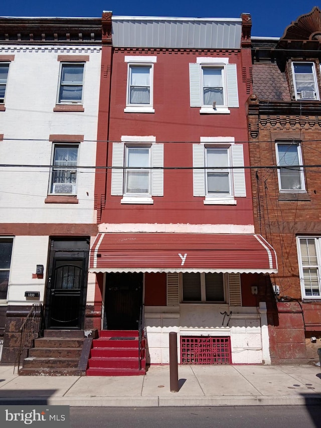 view of townhome / multi-family property