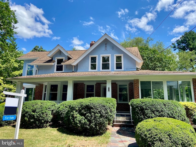 view of front of home with covered porch