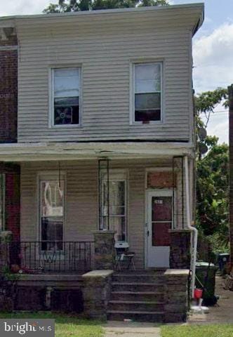 view of front of home with covered porch