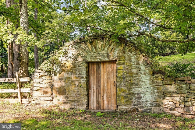 view of outdoor structure