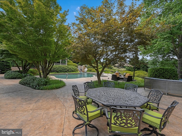 view of patio featuring outdoor lounge area