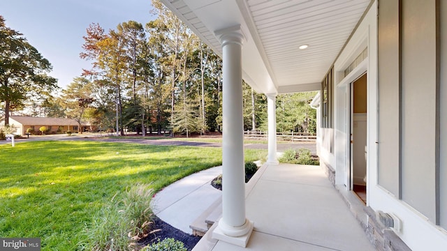 view of patio / terrace with covered porch