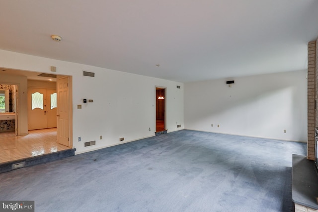 empty room with carpet