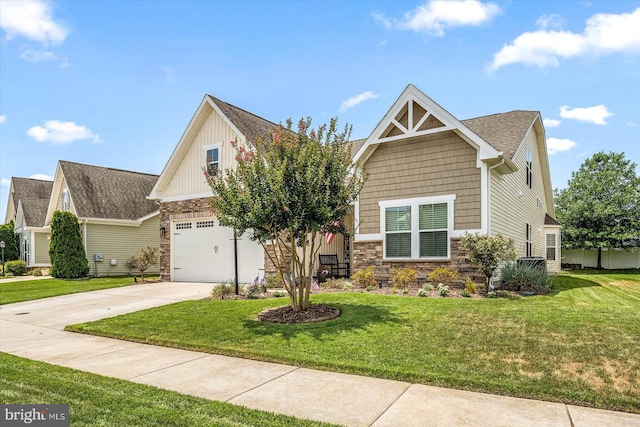 craftsman house featuring a front lawn