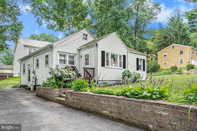 view of front of house