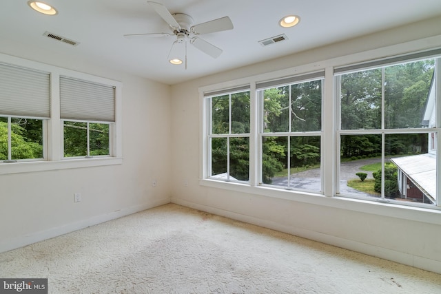 empty room with ceiling fan