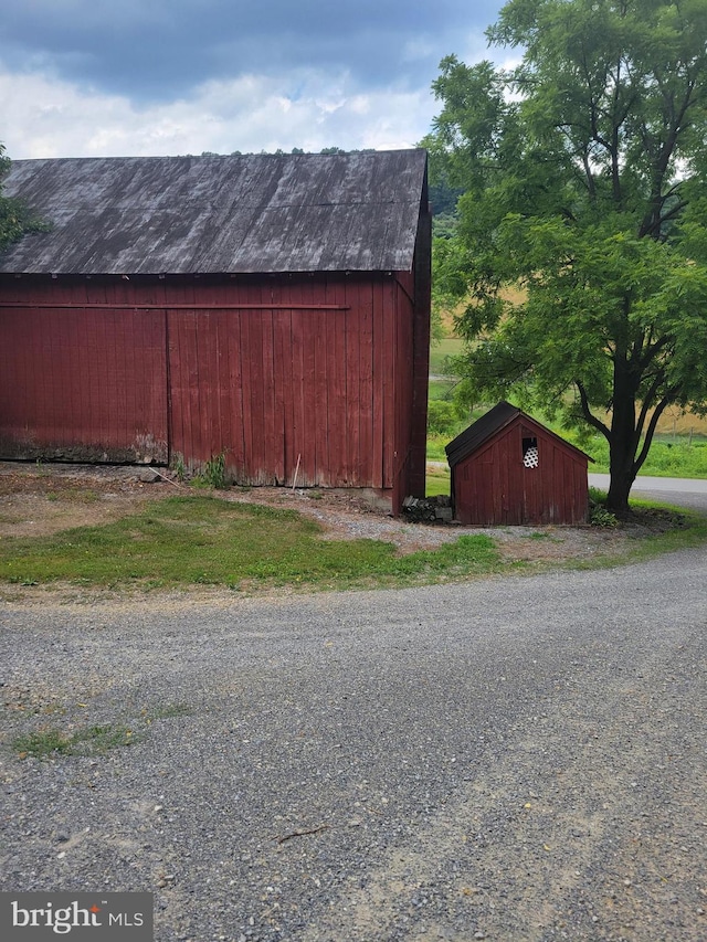 view of outdoor structure