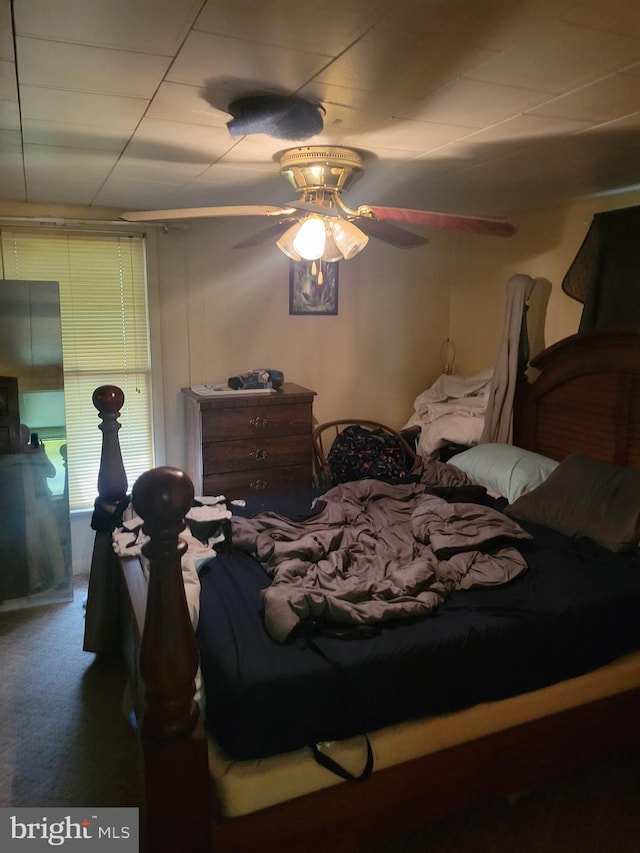 bedroom with carpet and ceiling fan