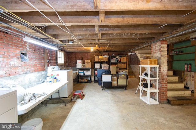 basement featuring washer / dryer