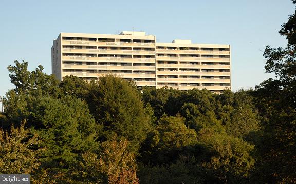 view of building exterior