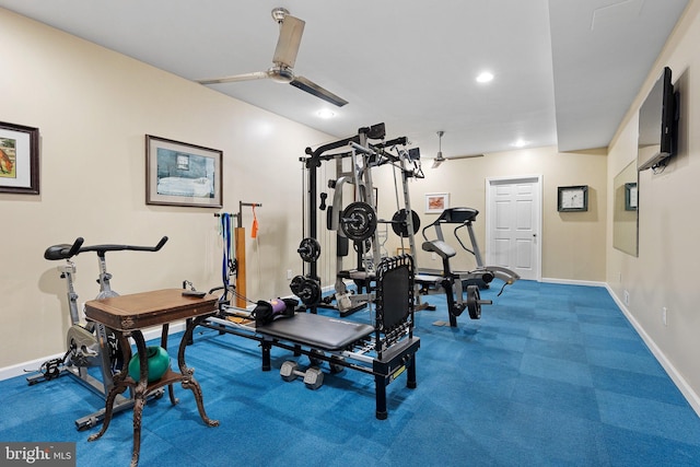 exercise room featuring ceiling fan