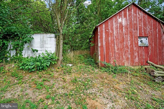 view of outdoor structure