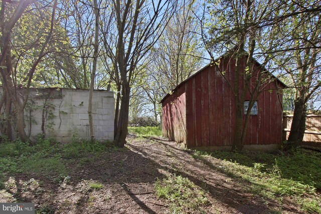 view of outdoor structure