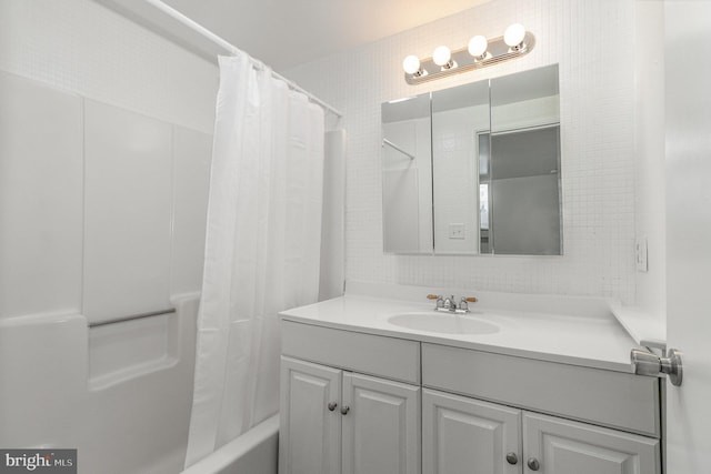 28 N 4th St, Steelton, PA 17113 - bathroom featuring shower / bathtub combination with curtain and vanity