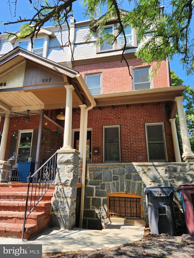 view of front of house with a porch