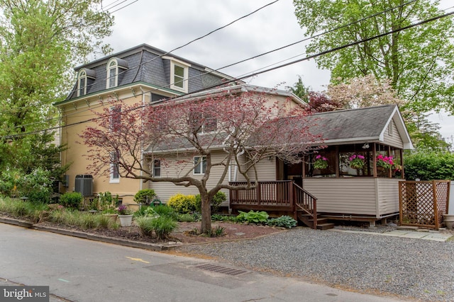 view of front of house featuring a wooden deck