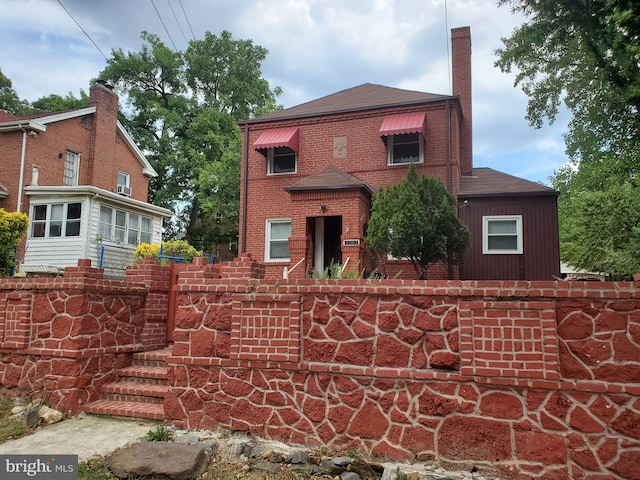 view of front of house