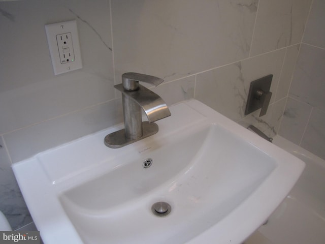 room details with sink