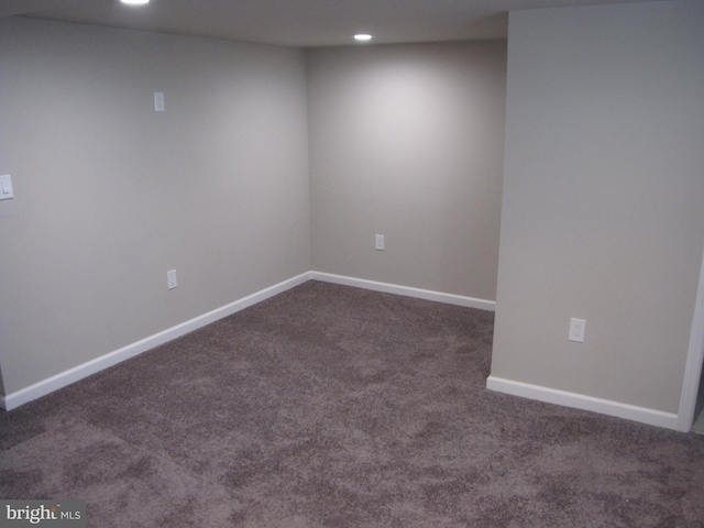 view of carpeted spare room